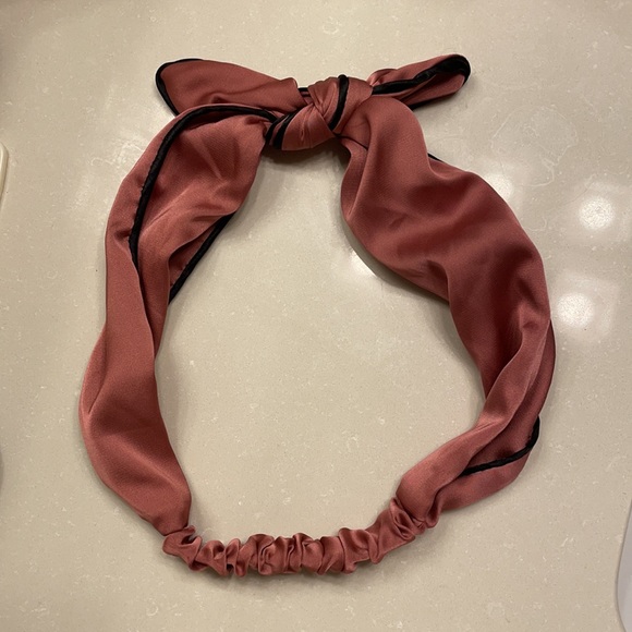 Cute Headband from Antropologie - Picture 3 of 5